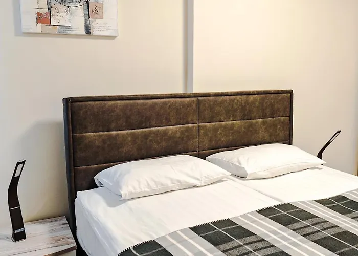 балкан тауър луксъри ливинг 2'6 דירה